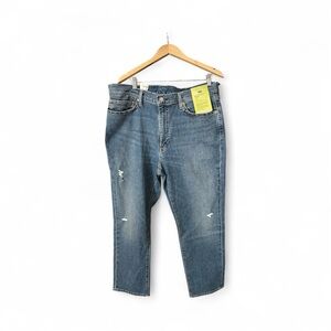 Levi's Relaxed Fit Blue Jeans with Distressed Look